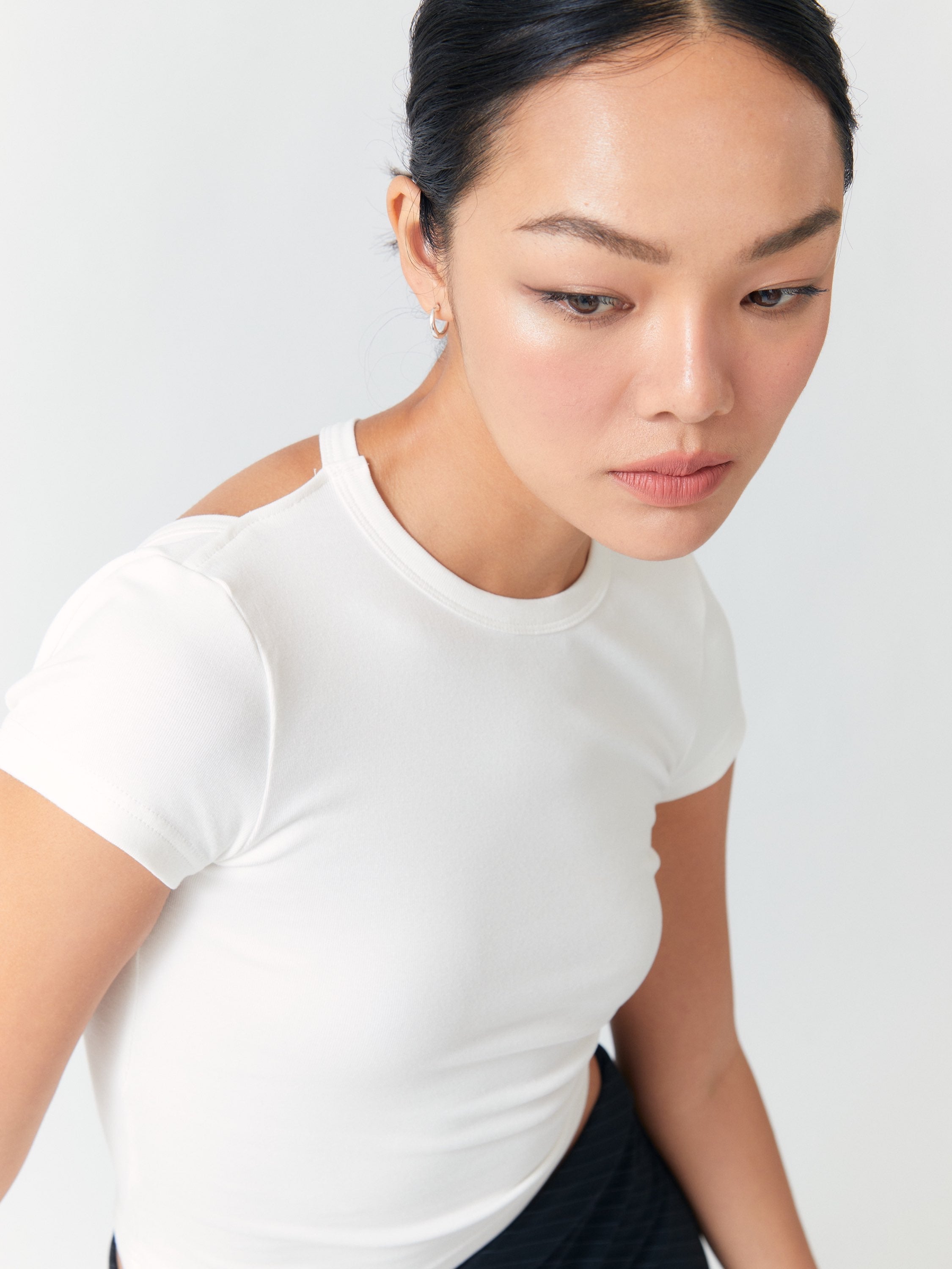 Cut out back baby tee