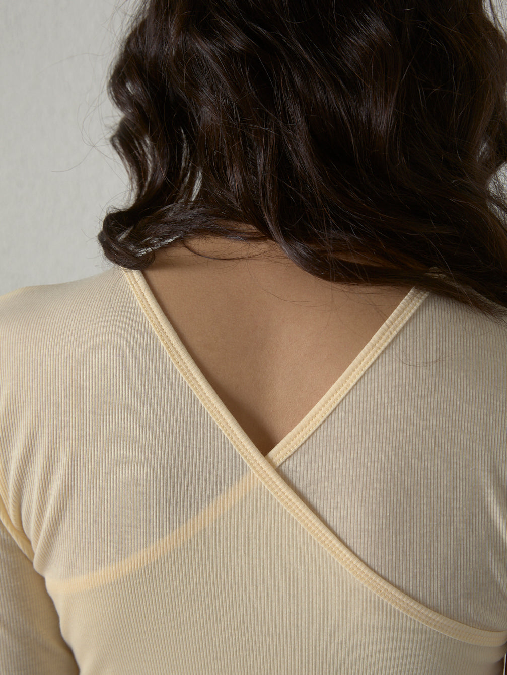Asymmetric sleeve layered top